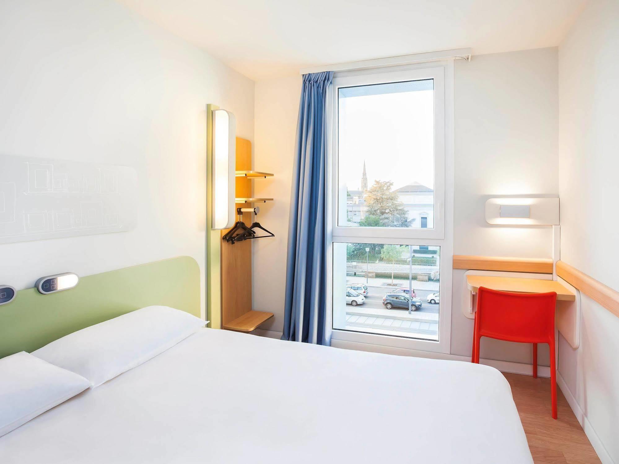 Ibis Budget Mulhouse Centre Gare Exterior photo